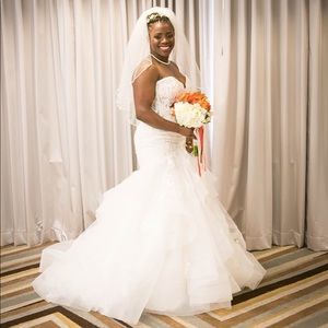 Ivory/White wedding gown, bridal dress